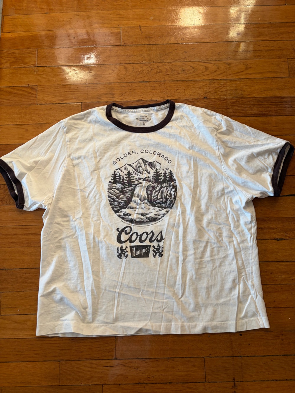 Abercrombie & Fitch Golden Colorado White Ringer Tee